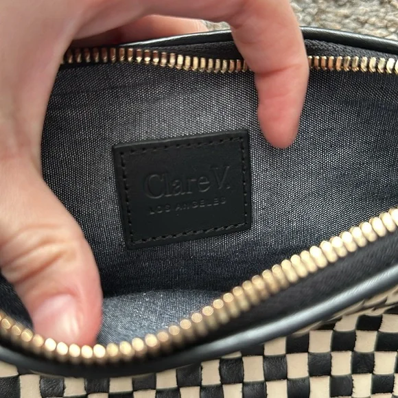 Clare V Petit Moyen - Picture 4 of 4